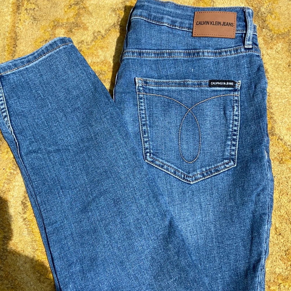 Calvin Klein Jeans- high rise jegging no rips or stains.